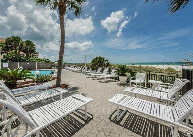 Beachfront Madeira Norte St. Pete Beach Exterior foto